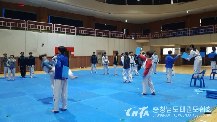 7c656a232344cb580629262dceb869da2be06a43.jpg