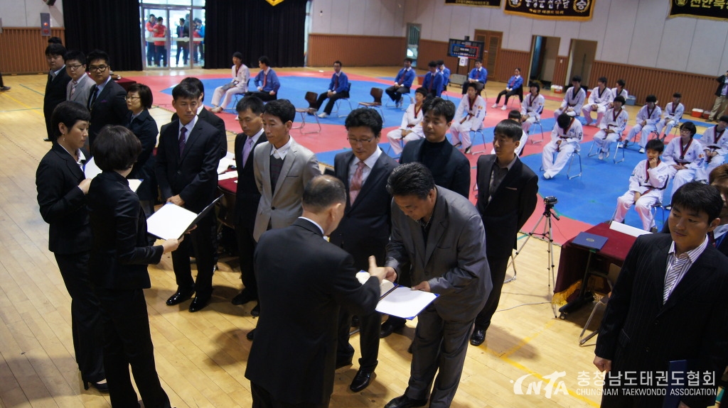 14016F4C508BCBA21E.jpg