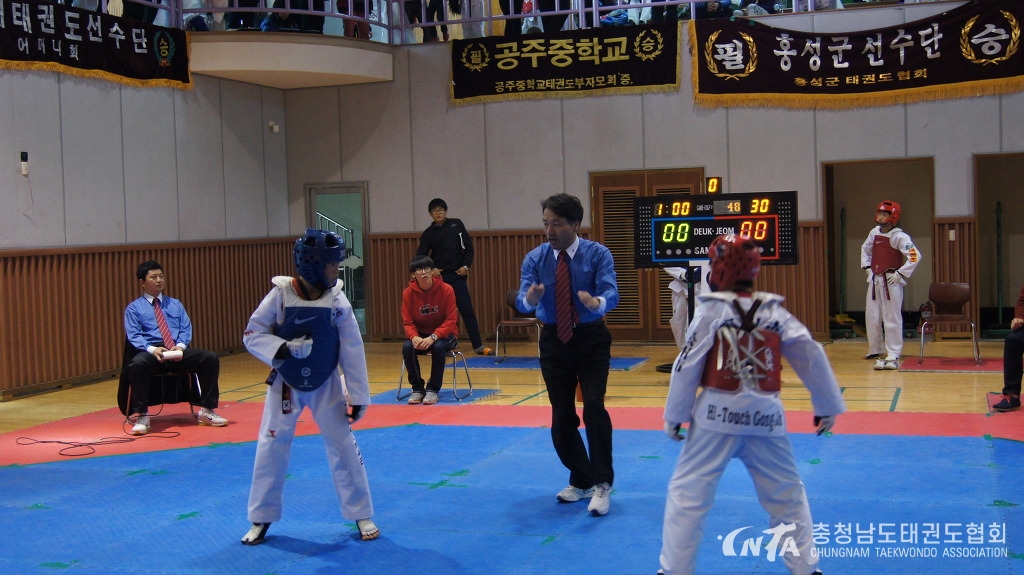 121AFE39508BD1E62B.jpg