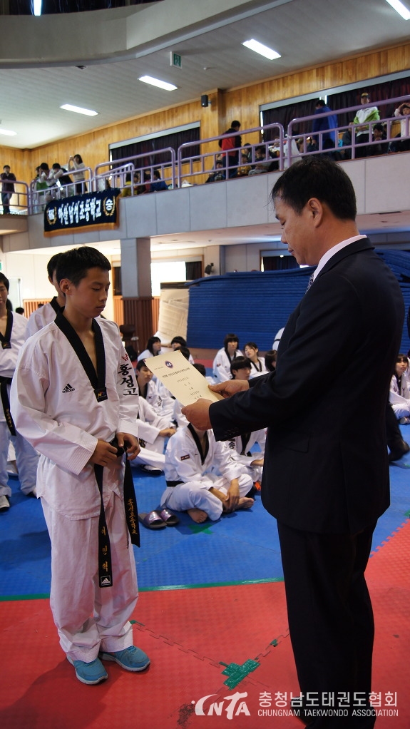 184ECB33508D15731E.jpg