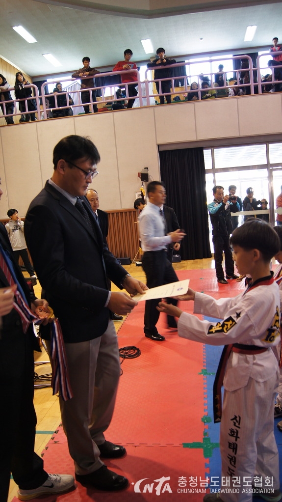 110DE741508D107A17.jpg