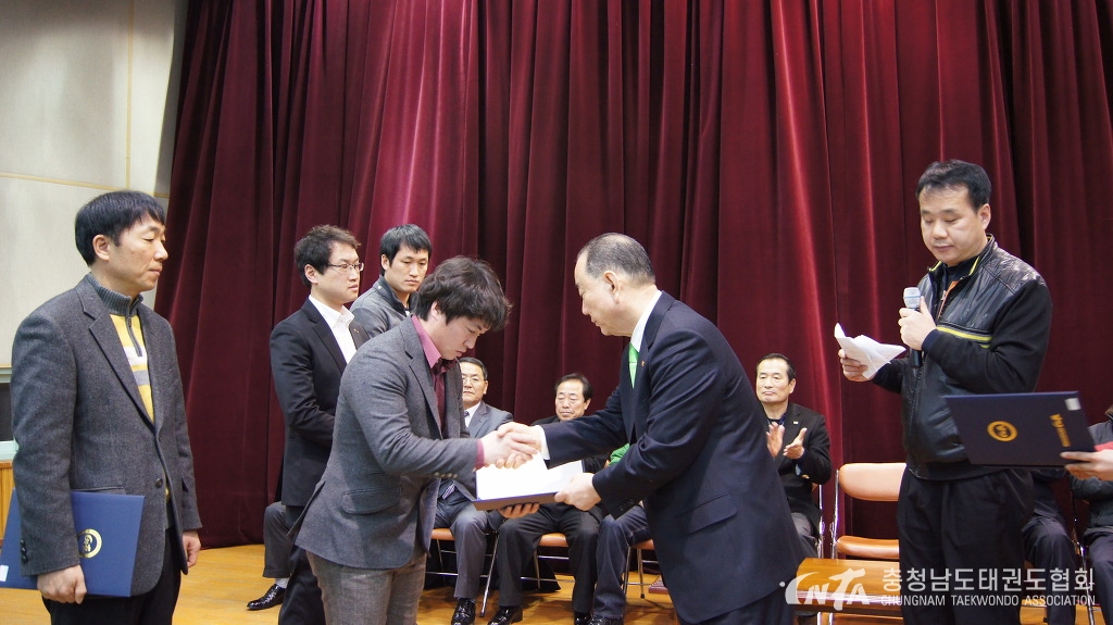 1560613C513344CB25.jpg