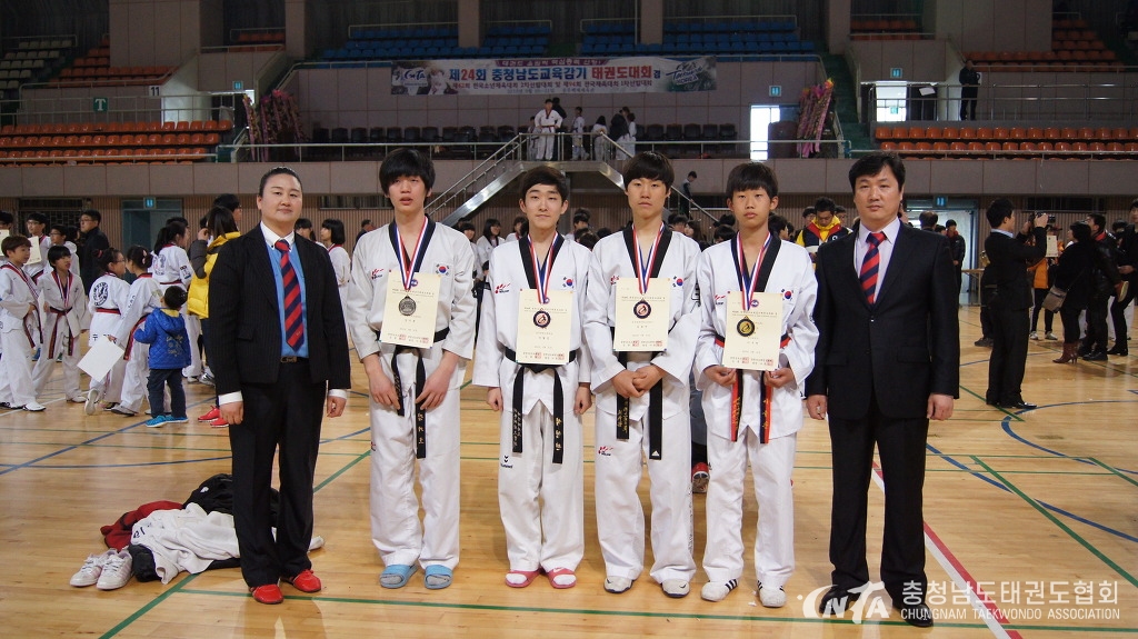 185CDB435157FE572B.jpg