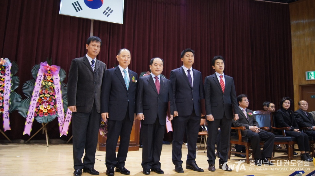 130BEF3450AF00D627.jpg