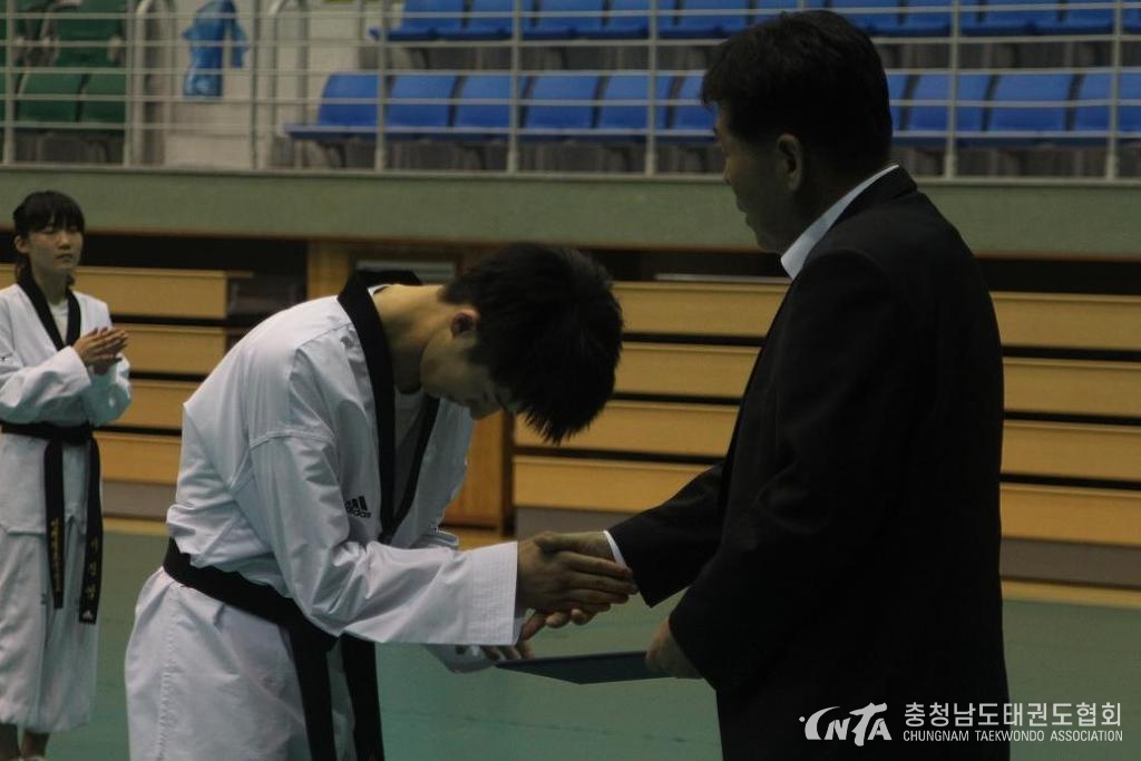 1710EF334E1E8C392D.jpg